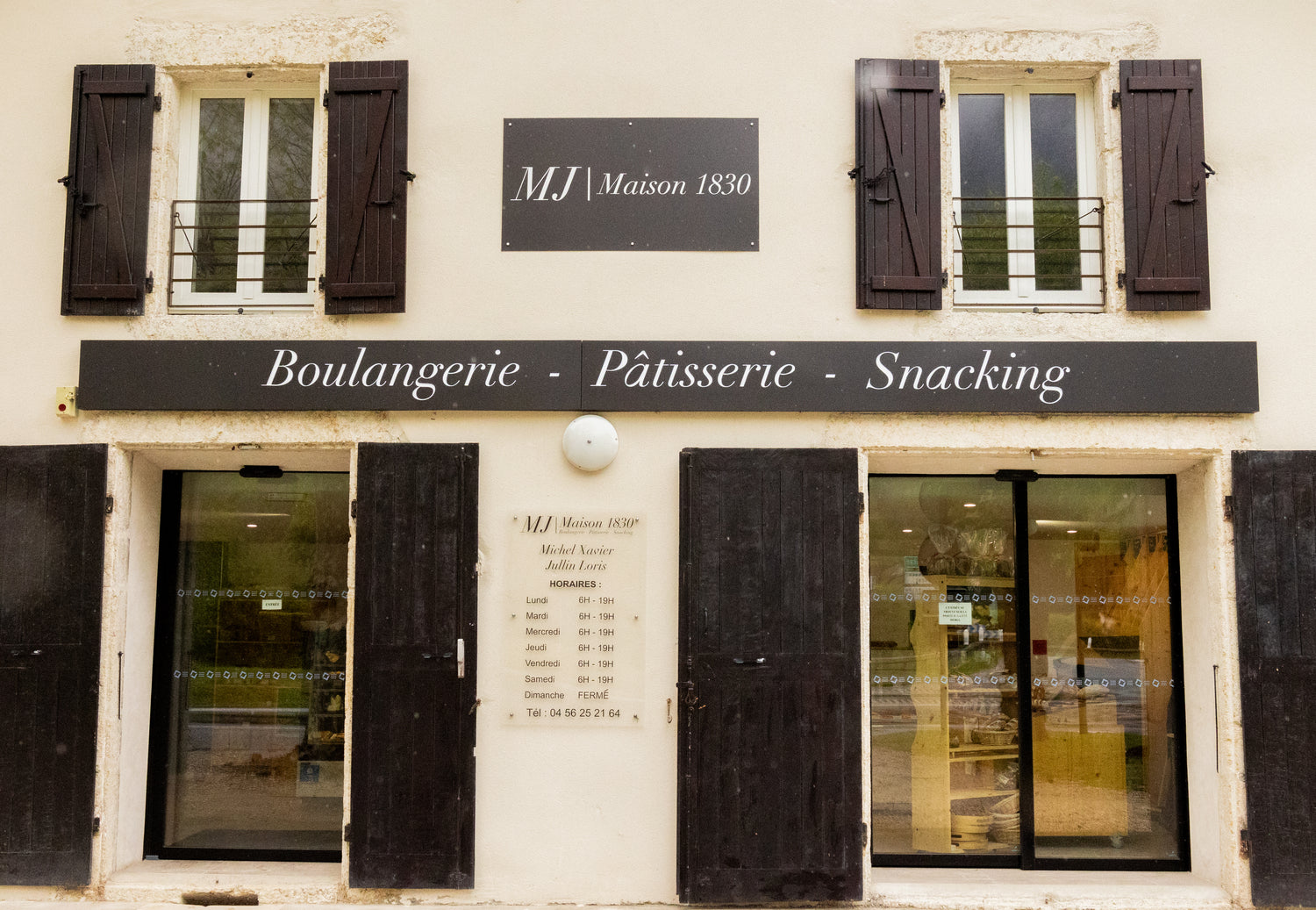 Maison 1830, boulangerie pâtisserie snacking à Saint-Joseph-de-Rivière et Meilleure Boulangerie des Alpes lors de la Meilleure Boulangerie de France